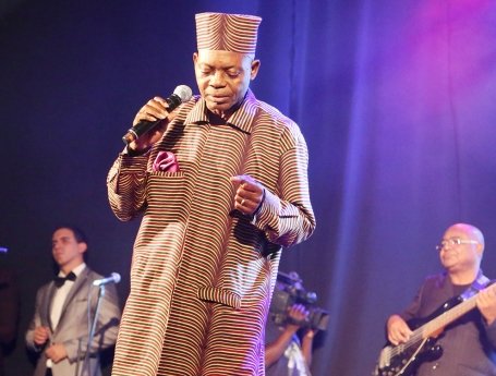 Felipe Mukenga lança “Canções e Destinos” em Setembro